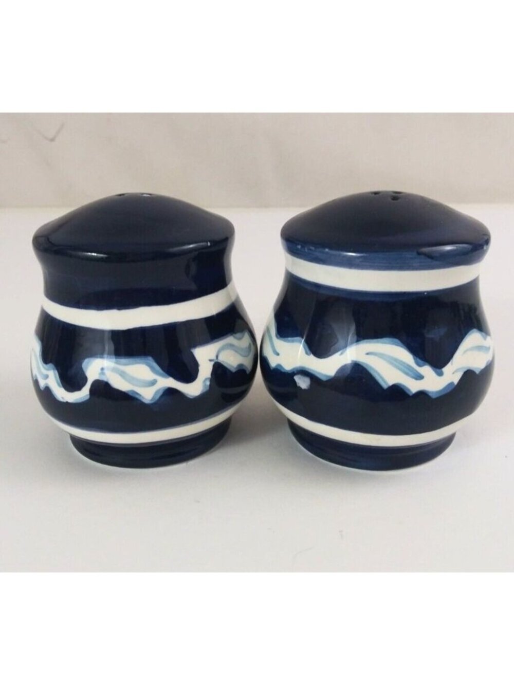 Vintage Youngs Blue With Beautiful White Designs 2.75" Salt & Pepper Shakers